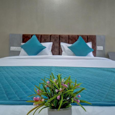 Hotel Cloud 9 Luxury Stay Mysore Luaran gambar