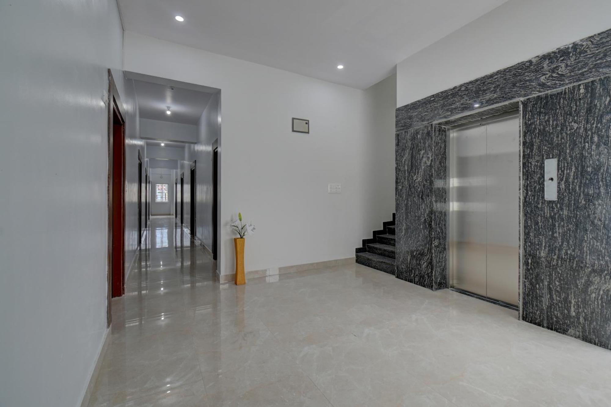 Hotel Cloud 9 Luxury Stay Mysore Luaran gambar