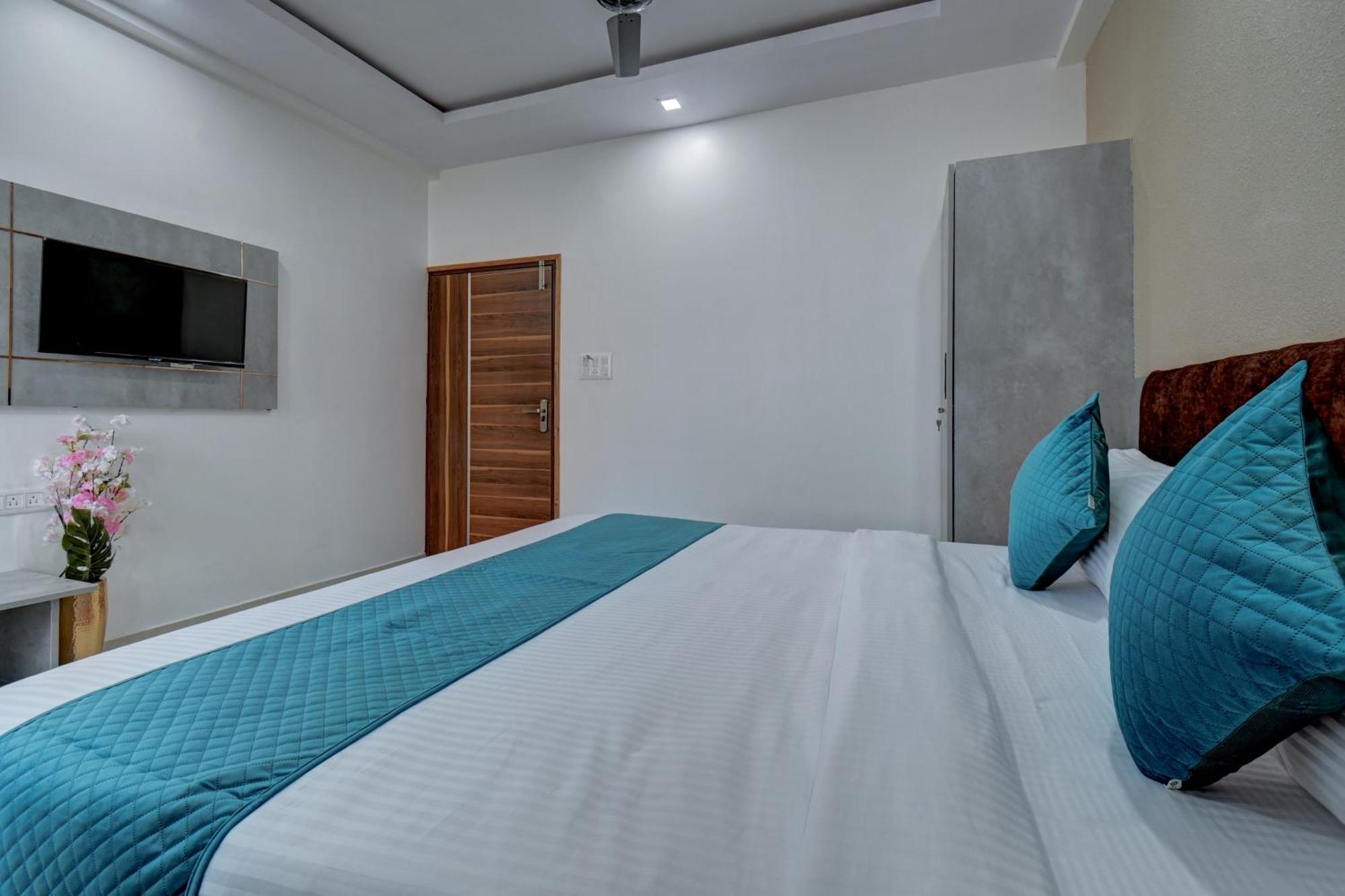 Hotel Cloud 9 Luxury Stay Mysore Luaran gambar