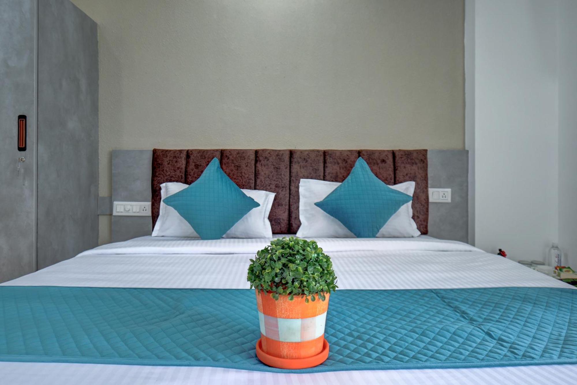 Hotel Cloud 9 Luxury Stay Mysore Luaran gambar